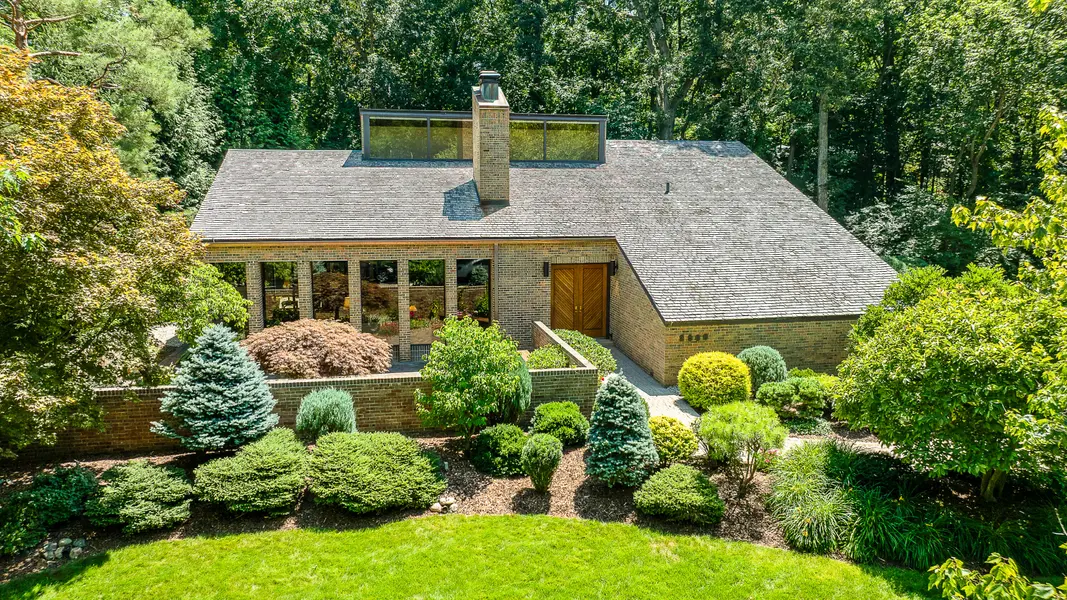 2980 Devonshire RD, Ann Arbor, MI 48104