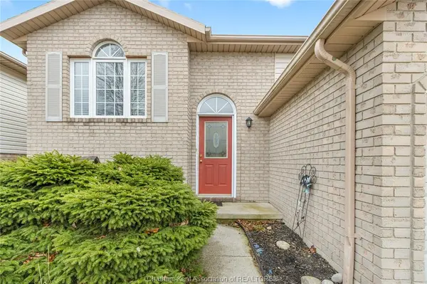 219 GREENFIELD Lane, Chatham, ON N7L 5N3