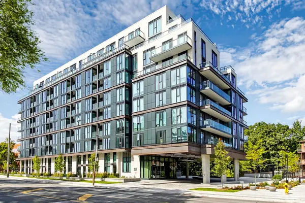 250 Lawrence AVE W #605, Toronto C04, ON M5M 1B1