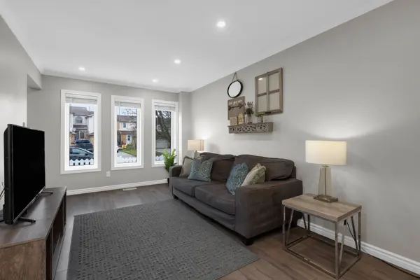 1237 Hill ST, Innisfil, ON L9S 1X7
