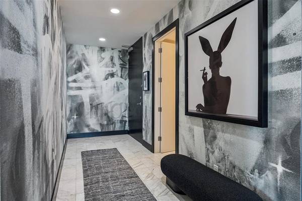 3130 N Harwood Street #1606, Dallas, TX 75201