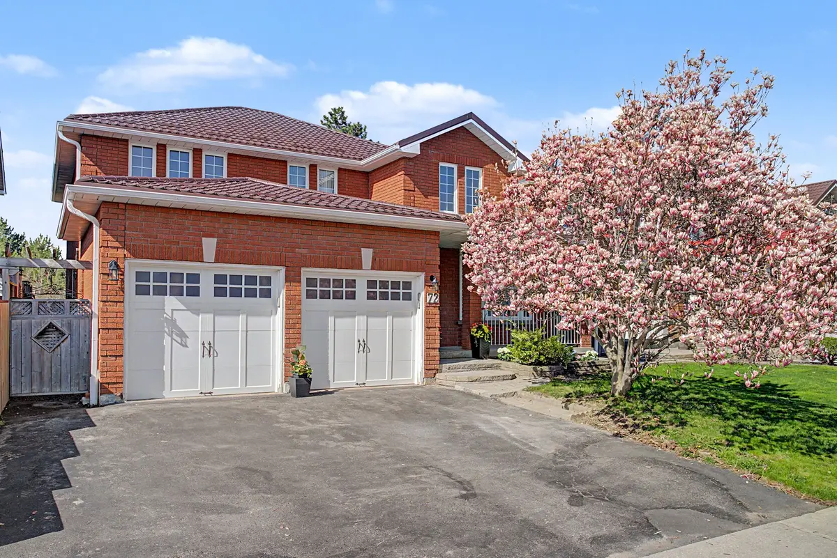 72 Sunforest DR, Brampton, ON L6Z 3Z5