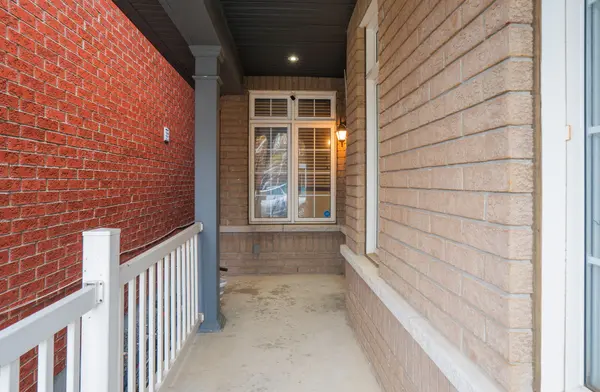 23 Quail HOLW, Markham, ON L6B 0K7