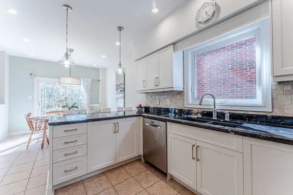 2070 Osbond RD, Innisfil, ON L9S 0A9