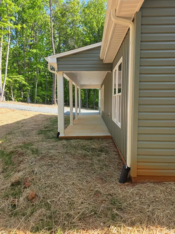 371 Pettigrew DR, Concord, VA 24538