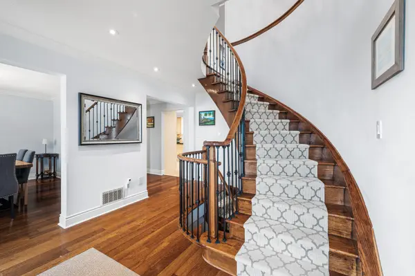 238 Hoover DR, Pickering, ON L1V 5R3