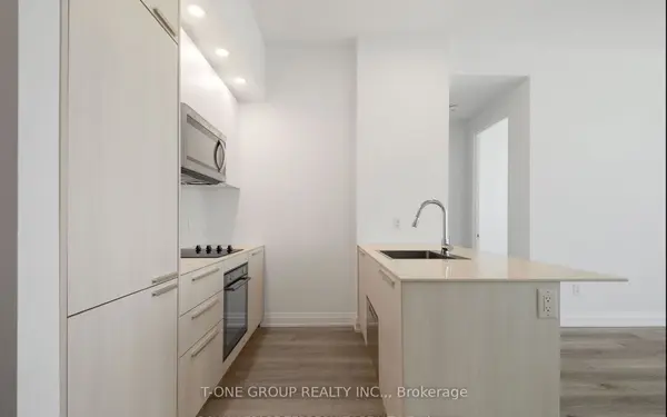 75 Canterbury PL #Ph107, Toronto C07, ON M2N 0L2