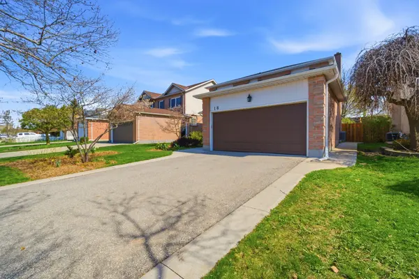 18 Northforest TRL, Kitchener, ON N2N 2Y7