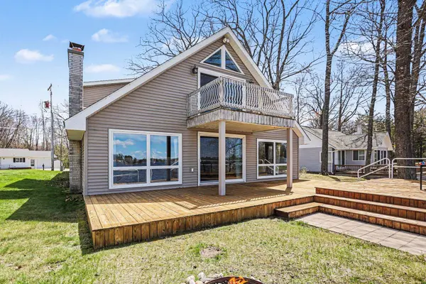 8006 Lakeside BLVD, Plainfield Twp, MI 48739