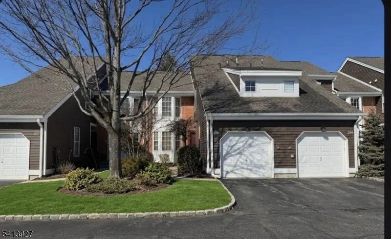 258 De Rose Ct #258, West Orange Twp., NJ 07052