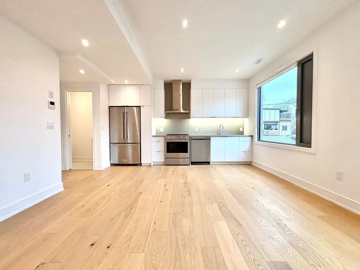 155 Dovercourt RD #2, Toronto C01, ON M6J 3C6