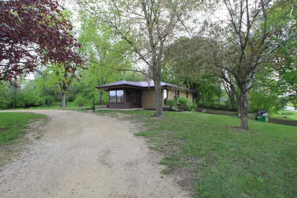 6704 E ROCKTON Road, Roscoe, IL 61073