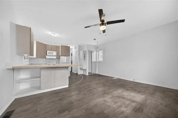 557 Doucet ST, Winnipeg, MB R2J 0M6