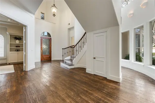 14828 Bellbrook Drive, Addison, TX 75254