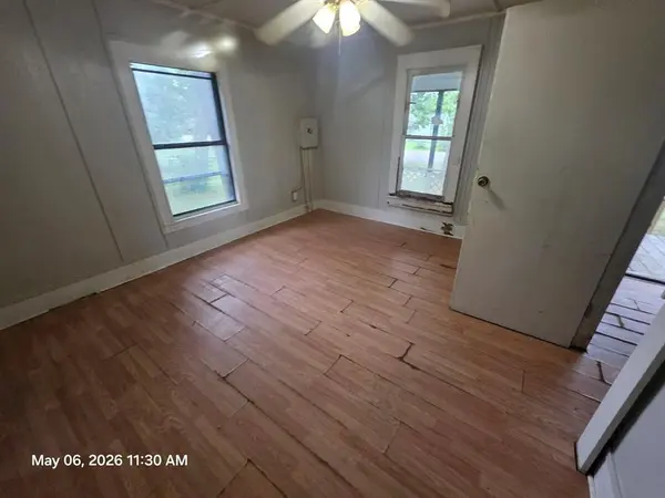 1903 N Main Street, Bonham, TX 75418
