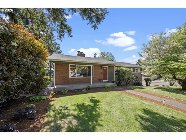 17333 SE COLINA VISTA AVE, Milwaukie, OR 97267