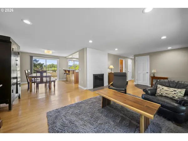 17333 SE COLINA VISTA AVE, Milwaukie, OR 97267