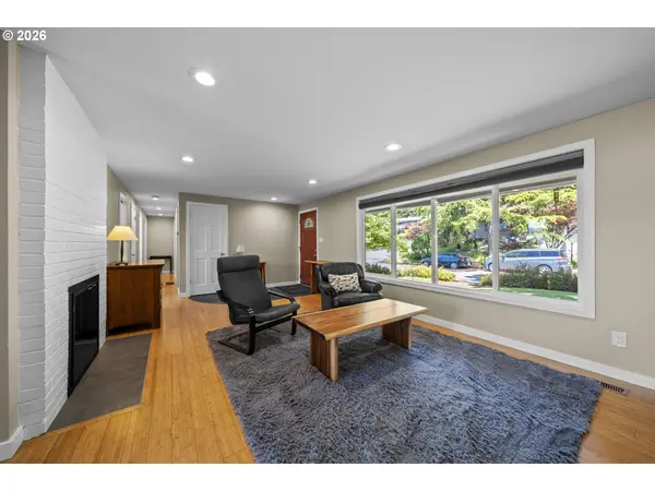 17333 SE COLINA VISTA AVE, Milwaukie, OR 97267