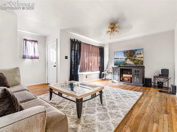 18 Dundee LN, Pueblo, CO 81001