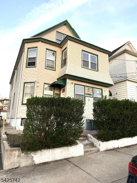 17 Quinn St, Paterson City, NJ 07501