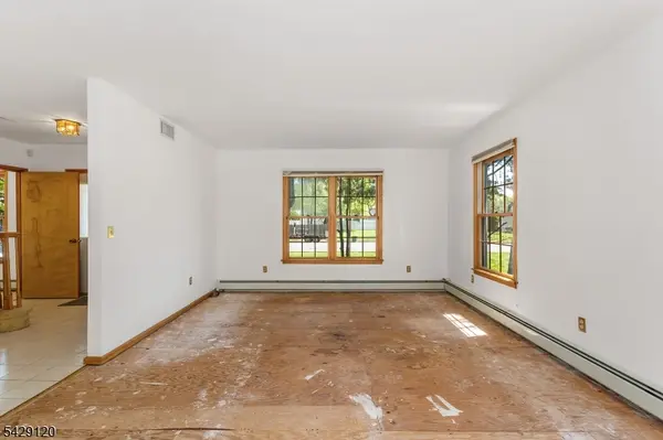 97 Roxy Ave, Edison Twp., NJ 08820