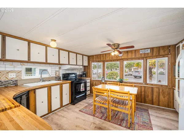3760 HIGHWAY 101 #16, Florence, OR 97439