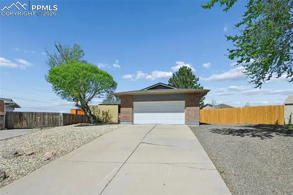 903 Bluelace DR, Pueblo, CO 81001