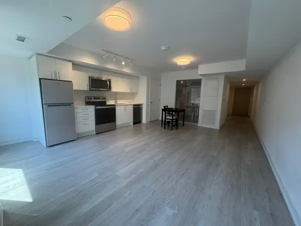 3 Strathgowan AVE #322, Toronto C04, ON M4N 1B8