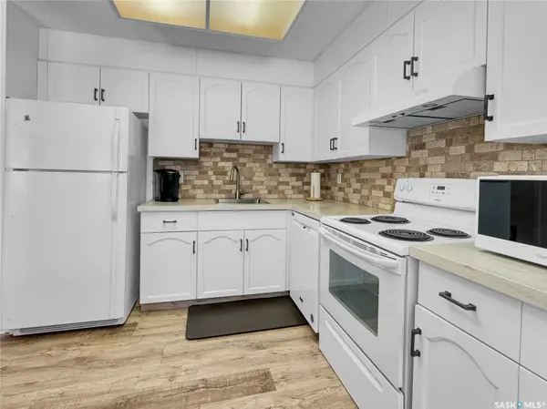 1452 102nd STREET #204, North Battleford, SK S9A 1G7