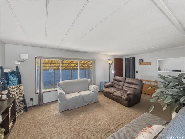 4372 Price AVENUE, Gull Lake, SK S0N 1A0