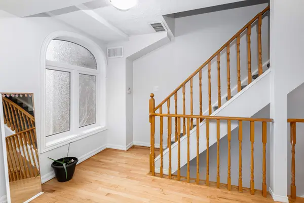 45 Bristol RD E #68, Mississauga, ON L4Z 3P5