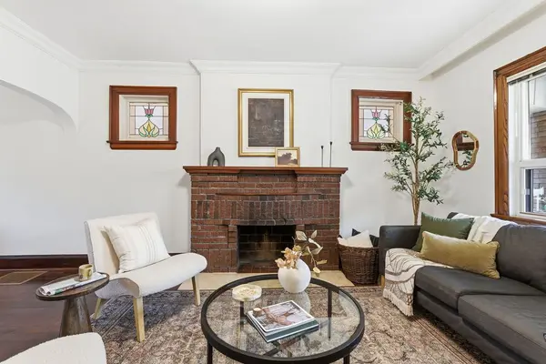 96 Silverthorn AVE, Toronto W03, ON M6N 3K1