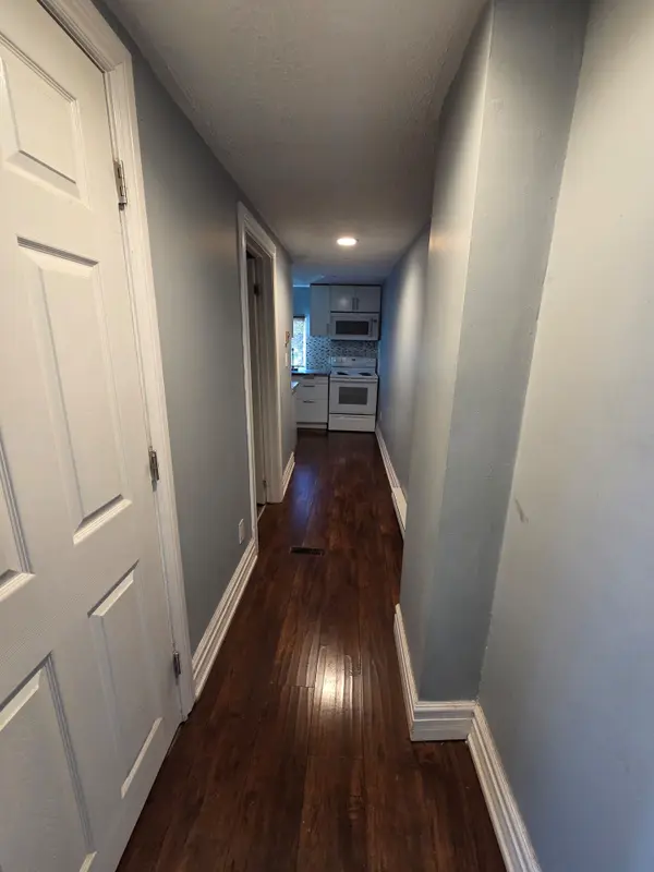 2021 Edinburgh DR #2, Burlington, ON L7R 2C8