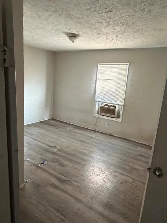 2738 Lawrence Street, Dallas, TX 75215