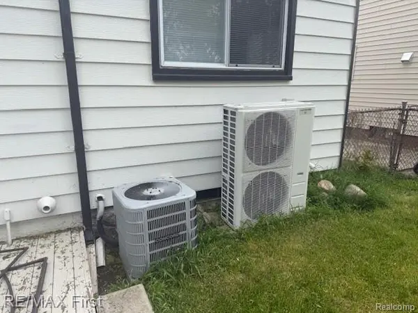33131 Kathryn ST, Garden City, MI 48135