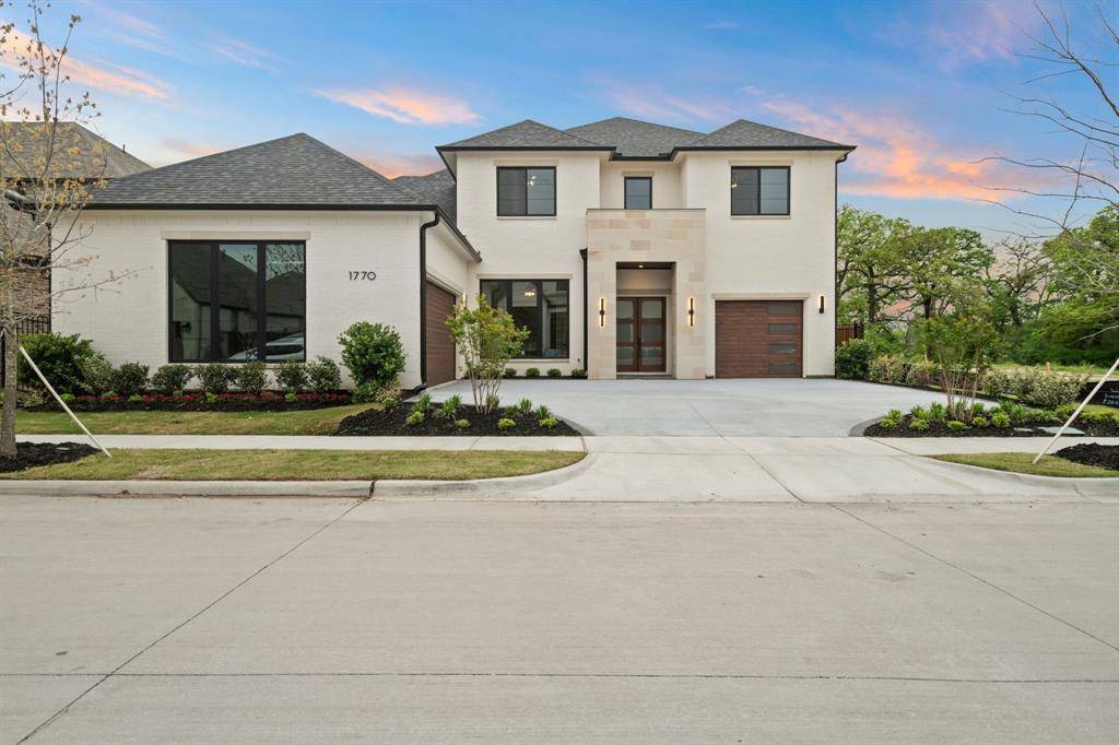 1770 Coopers Hawk Drive, Arlington, TX 76005