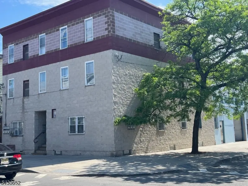 92-94 Pacific St, Newark City, NJ 07105