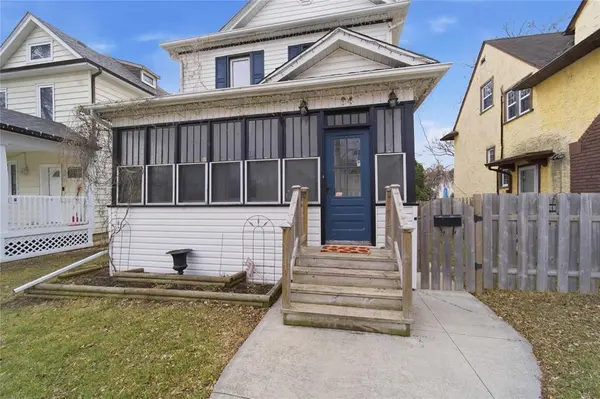 84 Noble AVE, Winnipeg, MB R2L 0J6