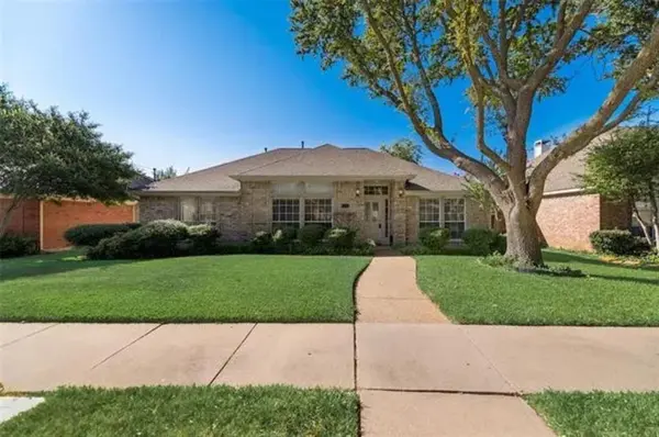 4304 ECHOMONT Lane, Plano, TX 75093