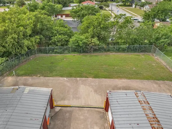 5824 Watauga Road, Watauga, TX 76148