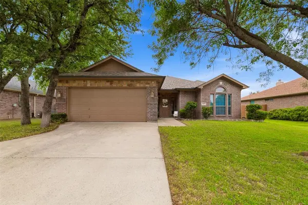 1837 Roadrunner Drive, Weatherford, TX 76088