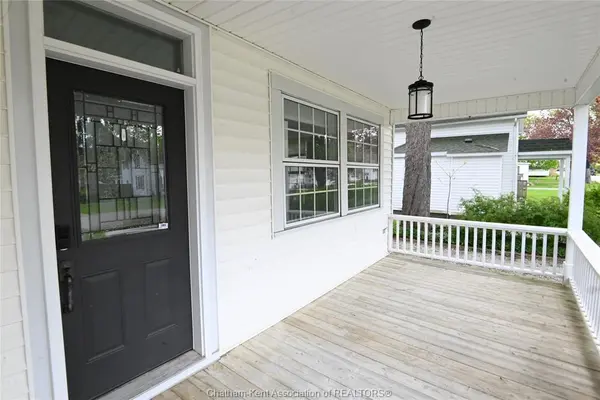 17 Cunningham Avenue, Ridgetown, ON N0P 2C0