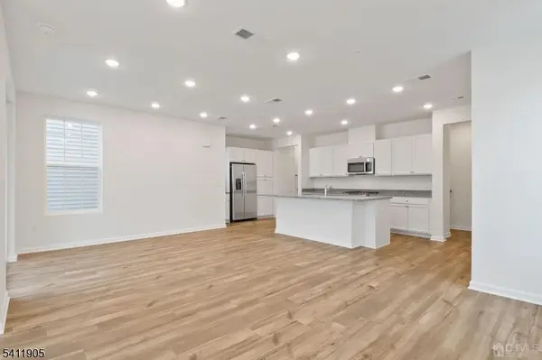 735 Station Rd, Dunellen Boro, NJ 08812