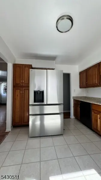 424 Dewitt St #1, Linden City, NJ 07036