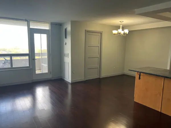 20 Edgecliff Golfway E #1715, Toronto C11, ON M3C 3A4