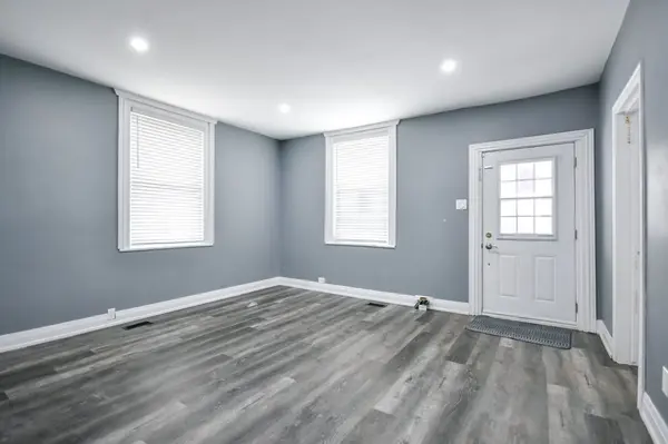 44 Sanford ST, Barrie, ON L4N 3C4