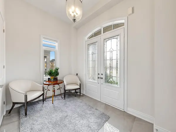 70 Threshing Mill BLVD, Oakville, ON L6H 0V6