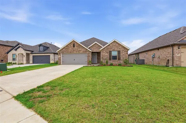 3313 Redbud Flower Trail, Venus, TX 76084