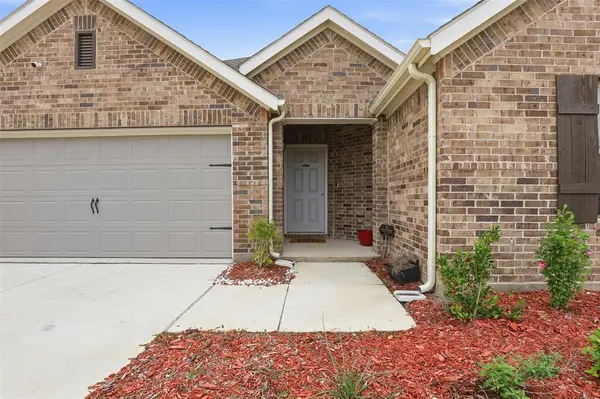 3313 Redbud Flower Trail, Venus, TX 76084