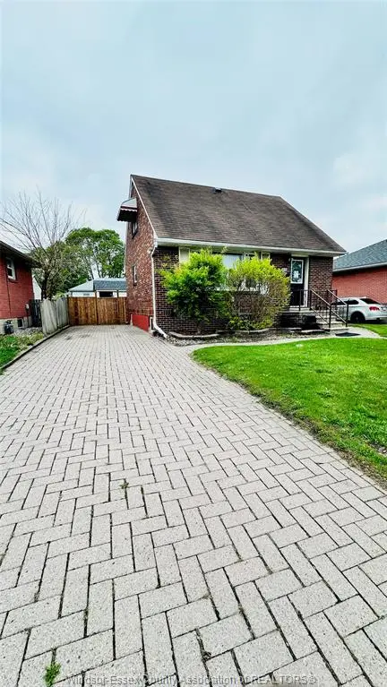 3519 TECUMSEH Road West, Windsor, ON N9C 2B6